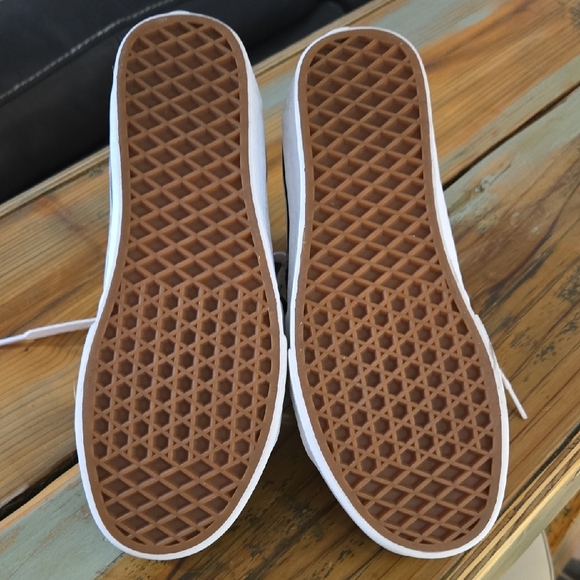 Stranger Things Vans High Top - Picture 6 of 7